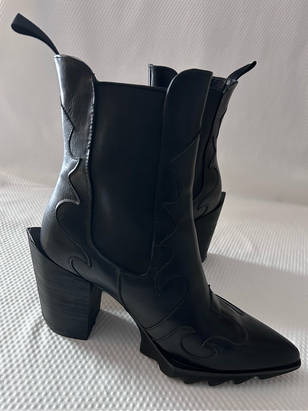 Lamoda Western Flame Faux Leather Pointed Toe Heeled Black Boots